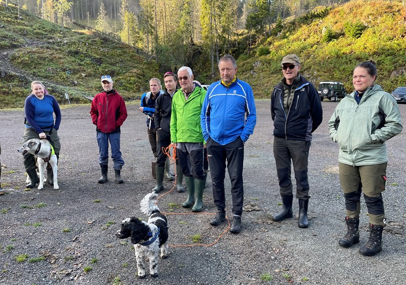 Runa Solvang, Lars Petter Fjeld Henrik Ohlssom, André Eiklid, Thea Knudsen(skjult), Thomas Knutzen, Arnfinn Strålberg, Jakob Skogseid og Vilde Haarsaker. Foto: Lene Li Dragland