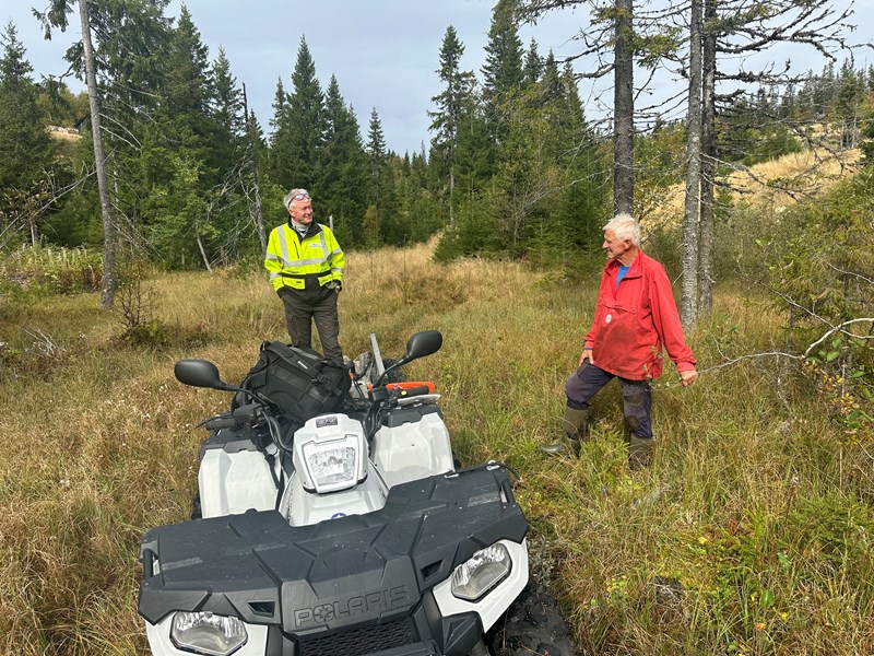Tore HR og Arild på siste myra før Høgnes. Foto: Arild Bernstrøm Tore HR og Arild på siste myra før Høgnes. Foto: Arild Bernstrøm