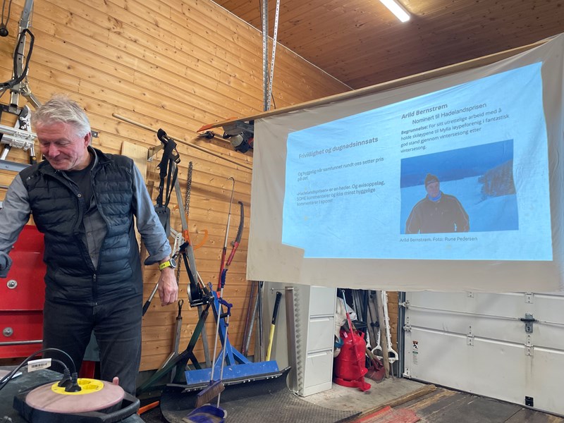 Gøy at vår løypekjører Arild Bernstrøm var nominert til Hadelandsprisen. Foto: Lene Li Dragland